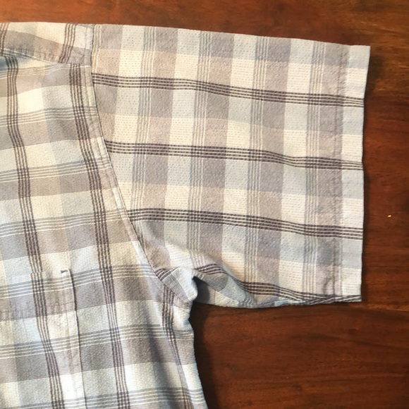 Patagonia short sleeve shirt - Picture 3 of 4